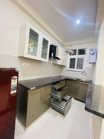 Kitchen in 2 BHK Builder Floor at Sector 40 – for Rent