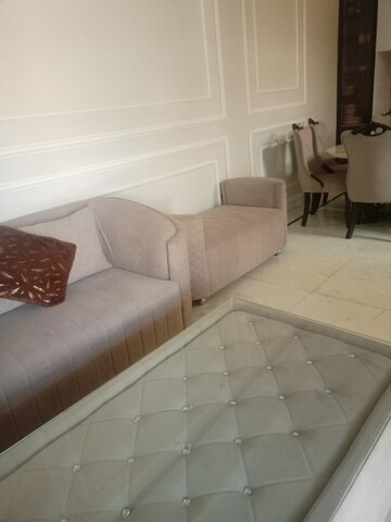 Bathroom in 3 BHK Apartment at DLF One Midtown, Moti Nagar – for Rent