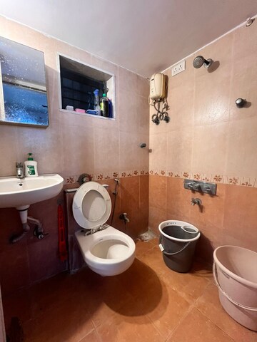 Bathroom in 1 BHK Apartment at Andheri West – for Sale