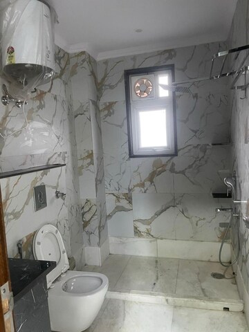 Bathroom in 2 BHK Builder Floor at Ardee City, Sector 52 – for Rent
