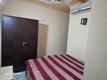 Bedroom in 2 BHK Builder Floor at Mahavir Enclave – for Rent