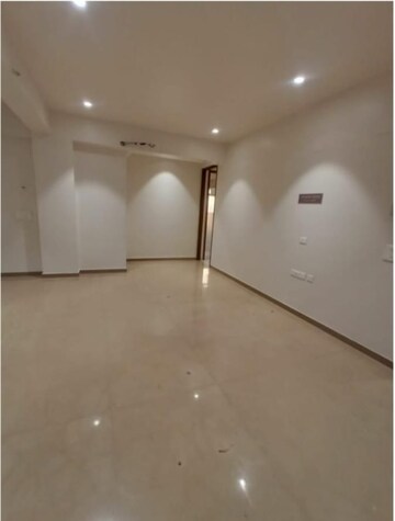 Room in 4 BHK Apartment at Sabarmati – for Sale