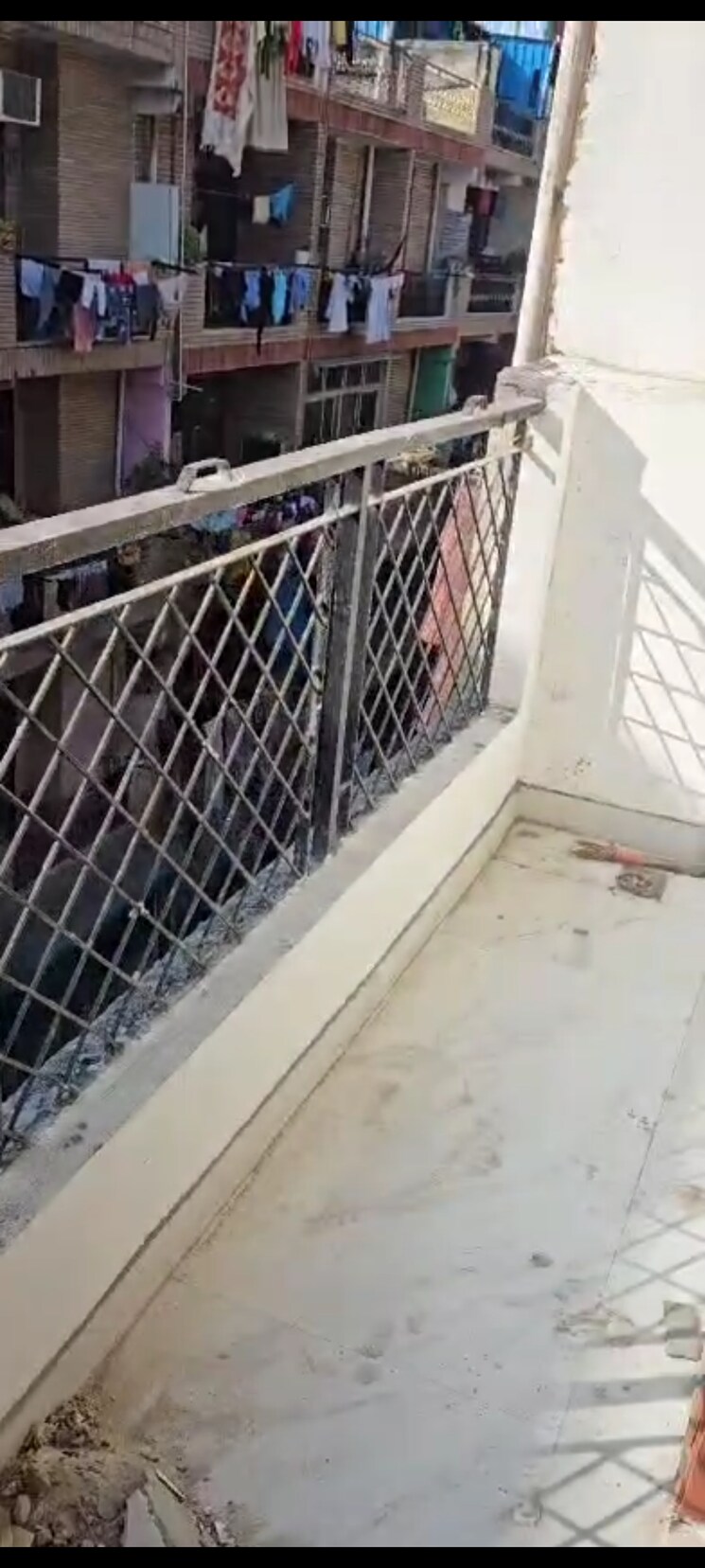 Balcony, dilshad garden 2 Bedroom 900 Sq.Ft. Apartment In Dilshad Garden Delhi 8149915