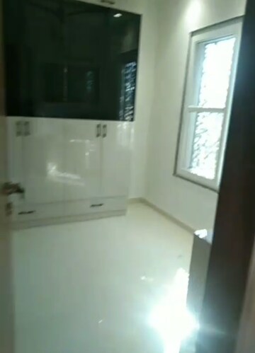 Kitchen in 2.5 BHK Builder Floor at Patel Nagar 2 – for Rent