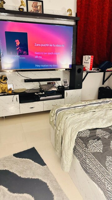 Bedroom in 2 BHK Apartment at Gaur City 2 - 14th Avenue, Sector 16c Greater Noida – for Rent