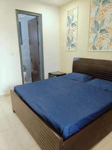 Bedroom in 4 BHK Builder Floor at Sector 57 – for Rent