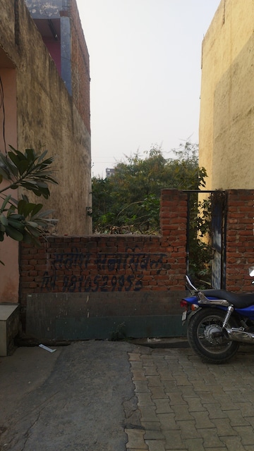 रेसिडेंशियल प्लॉट वर्ग यार्ड फॉर रीसेल इन राज नगर एक्सटेंशन ग़ाज़ियाबाद  8150032