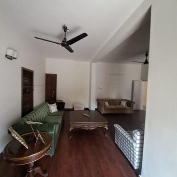 Team Area in 4 BHK Independent House at Sector 8 – for Rent