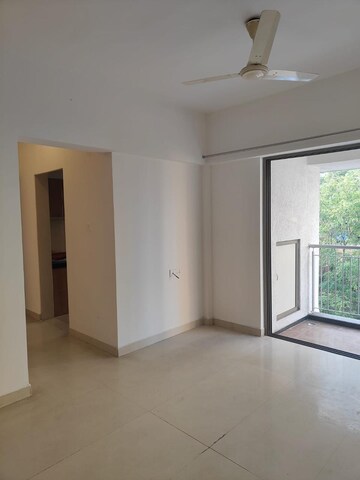 Room in 2 BHK Apartment at Lodha Splendora, Ghodbunder Road – for Sale