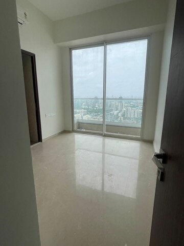 Room in 3 BHK Apartment at Omkar Alta Monte, Malad East – for Rent