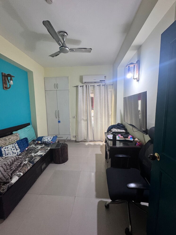 Living Room, mahagun-moderne 2 Bedroom 1250 Sq.Ft. Apartment In Sector 78 Noida 8150125