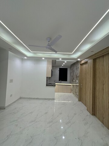 Building Lobby in 2 BHK Builder Floor at Mayur Vihar Phase 1 – for Rent