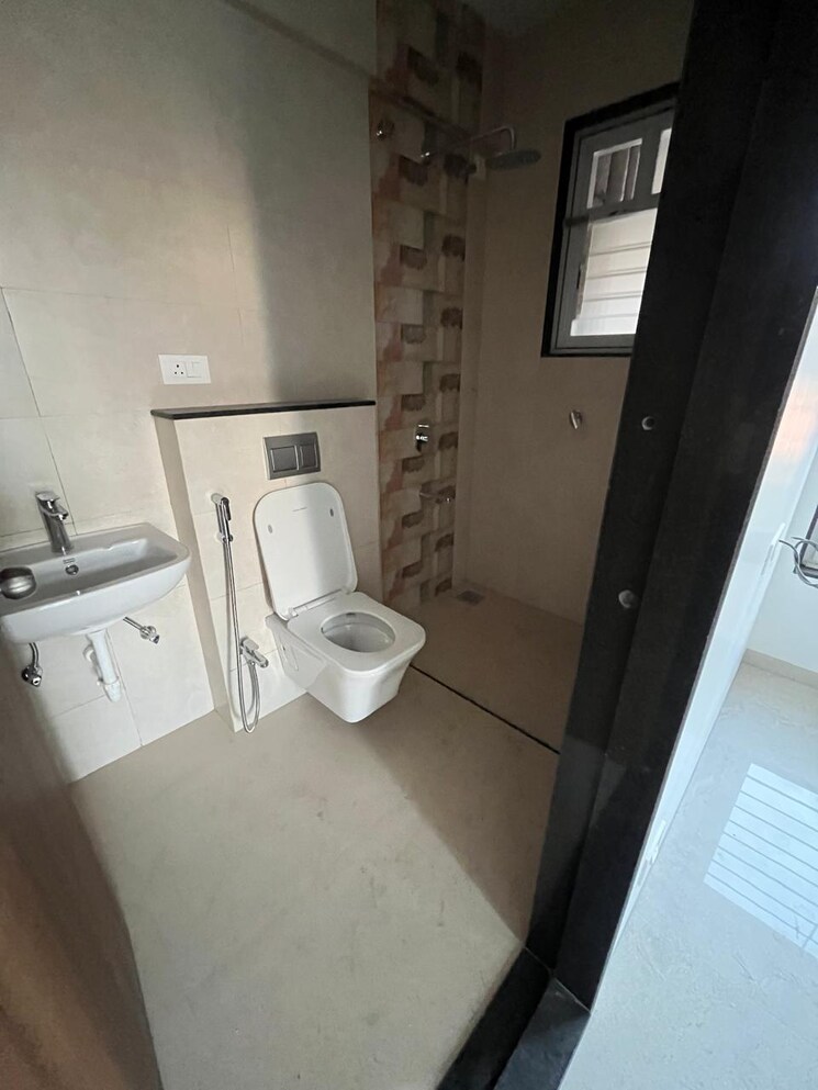 Bathroom, kotibhaskar-indukiran 2 Bedroom 689 Sq.Ft. Apartment In Kothrud Pune 8150154