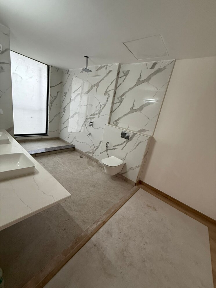 Bathroom, gulshan-gc-centrum 3 Bedroom 1600 Sq.Ft. Apartment In Ahinsa Khand 2 Ghaziabad 8150165