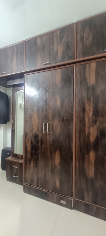 Furnished Amenities in 1 BHK Apartment at Kaveri CHS Santacruz, Santacruz East – for Sale