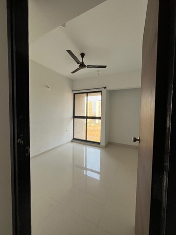 Room in 3 BHK Apartment at Lodha Palava Olivia C, Dombivli East – for Rent