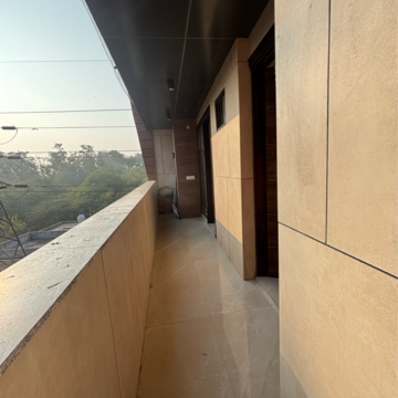 Balcony in 4 BHK Builder Floor at Dwarka Mor – for Rent
