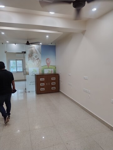 Living Room in 2 BHK Apartment at Gomti Nagar – for Rent