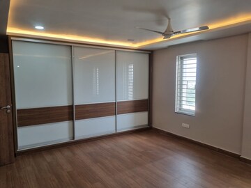 Room in 4 BHK Apartment at Sri Fortune One, Banjara Hills – for Sale