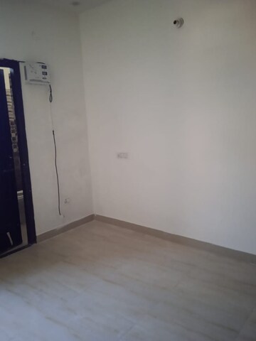 Room in 2 BHK Apartment at Peer Mucchalla – for Rent
