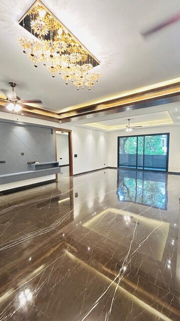 Furnished Amenities in 3 BHK Apartment at Emaar MGF Emerald Hills, Sector 65 – for Rent