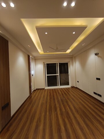 Bedroom in 4 BHK Apartment at Emaar MGF Emerald Hills, Sector 65 – for Rent