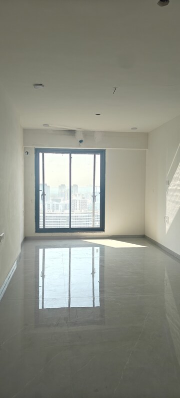 Room in 2 BHK Apartment at Andheri West – for Sale