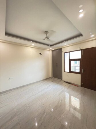 2 BHK Apartment For Rent in Emaar Emerald Estate Sector 65 Gurgaon  8150420