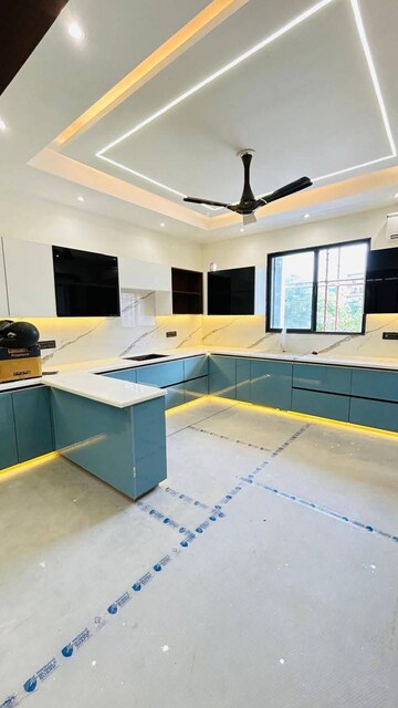 Master Bedroom in 3 BHK Apartment at Emaar Emerald Estate, Sector 65 – for Rent