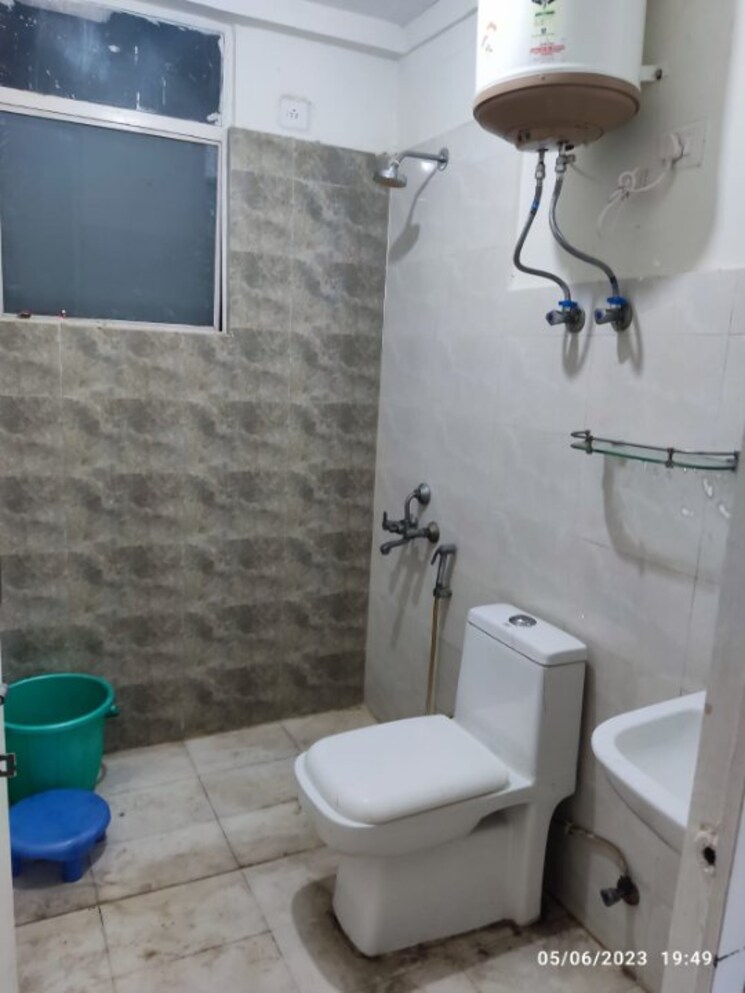 Bathroom, suncity-avenue-102 2 Bedroom 605 Sq.Ft. Apartment In Sector 102 Gurgaon 8150441