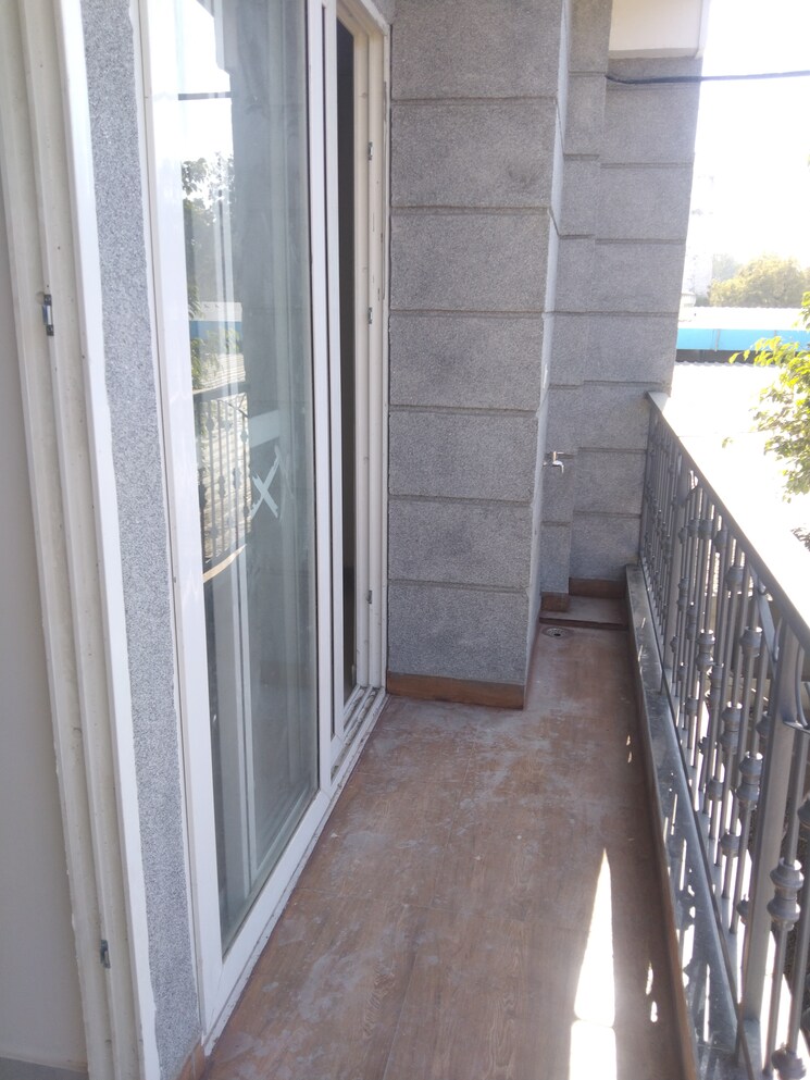 Balcony, palm-residency-chhatarpur 2 Bedroom 800 Sq.Ft. Apartment In Chattarpur Delhi 8150453