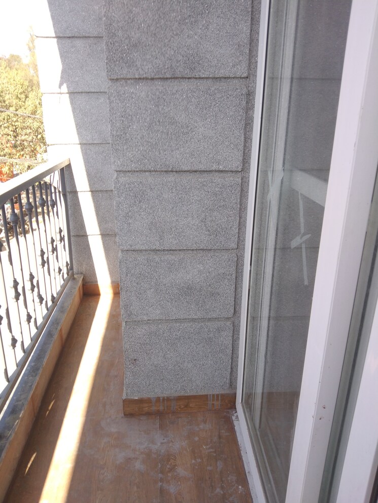 Balcony, palm-residency-chhatarpur 2 Bedroom 800 Sq.Ft. Apartment In Chattarpur Delhi 8150453