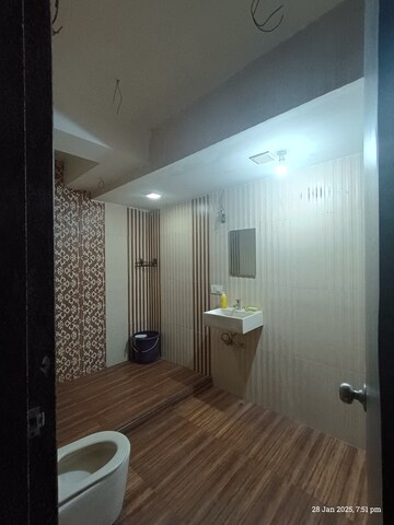 Furnished Amenities in 2.5 BHK Apartment at Swaraj Planet, Kopar Khairane – for Rent