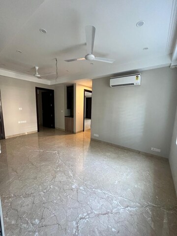 Room in 3 BHK Builder Floor at Saket – for Rent