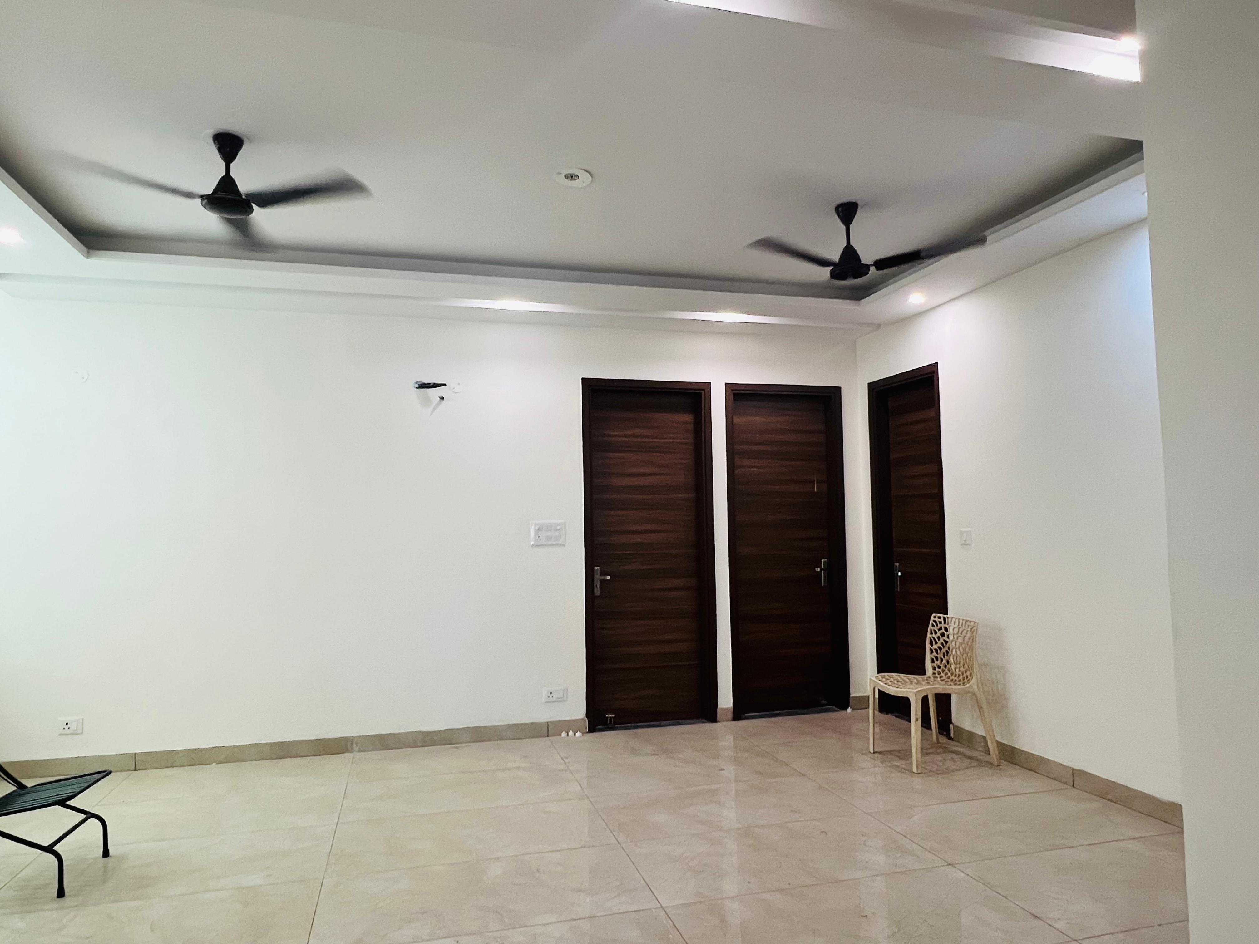 4 BHK + Extra Room Penthouse For Sale in Motiaz Royal Citi