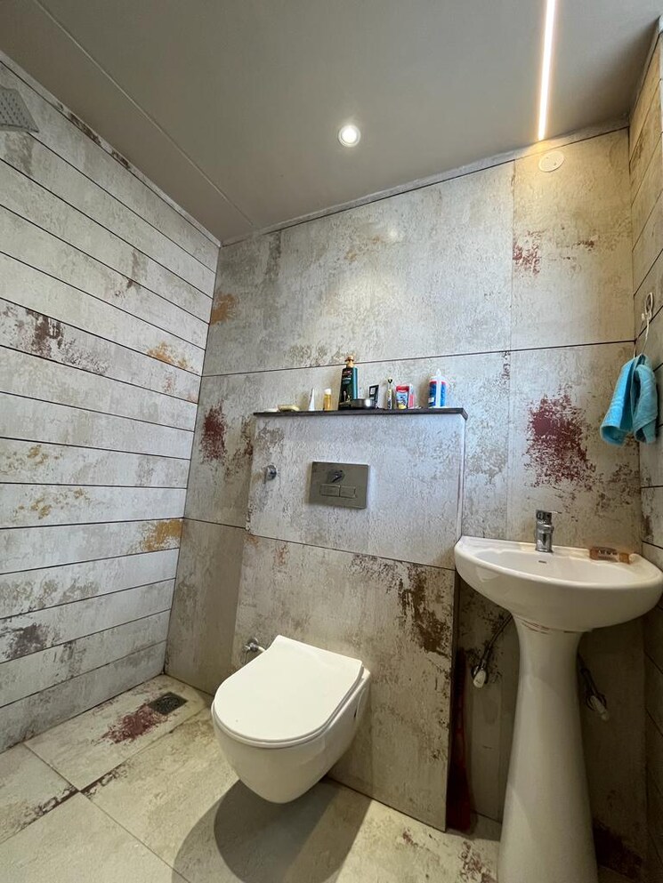 Bathroom, gvt-beliston-avenue 4 Bedroom 3450 Sq.Ft. Penthouse In Dhakoli Village Zirakpur 8150510
