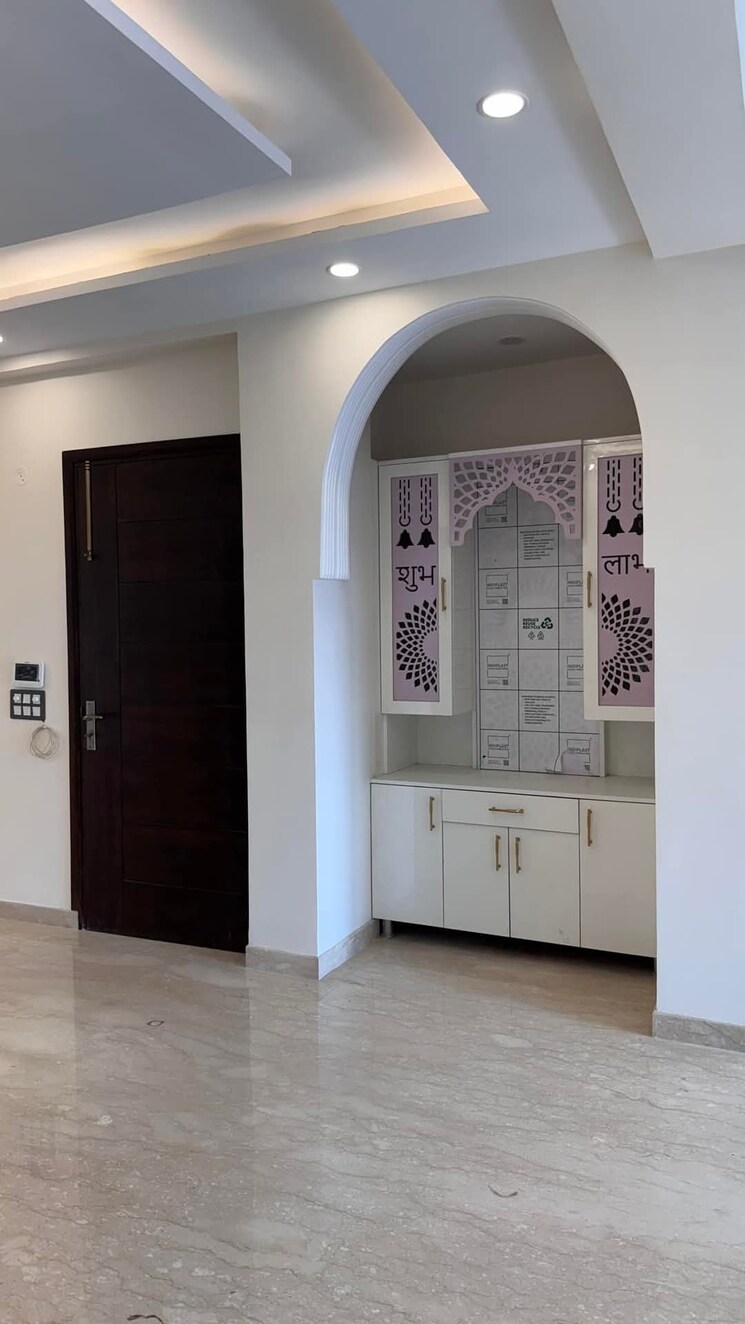 undefined, sector 9 3 Bedroom 204 Sq.Yd. Builder Floor In Sector 9 Gurgaon 8150519