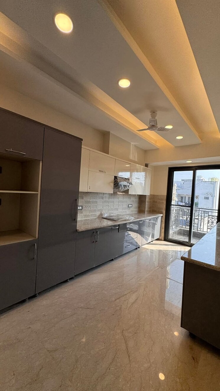 Kitchen, sector 9 3 Bedroom 204 Sq.Yd. Builder Floor In Sector 9 Gurgaon 8150519