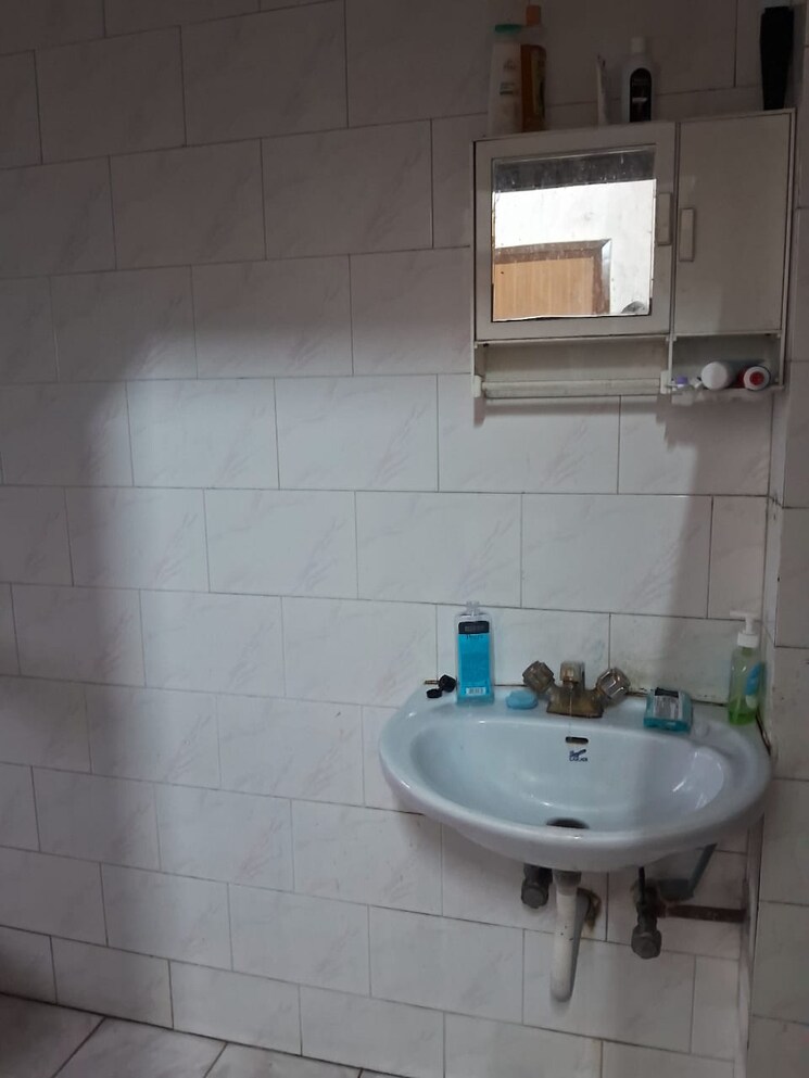 Bathroom, bhawanipur 5 Bedroom 2500 Sq.Ft. Villa In Bhawanipur Kolkata 8150524