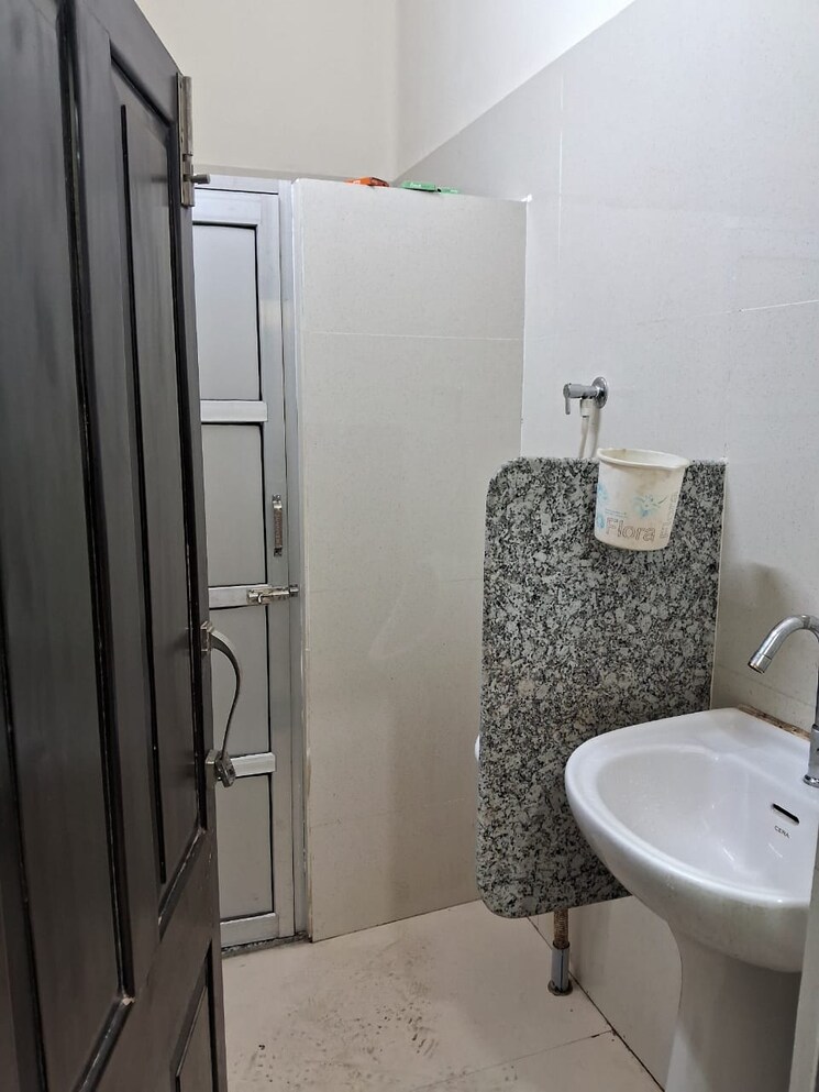Bathroom, bhawanipur 5 Bedroom 2500 Sq.Ft. Villa In Bhawanipur Kolkata 8150524