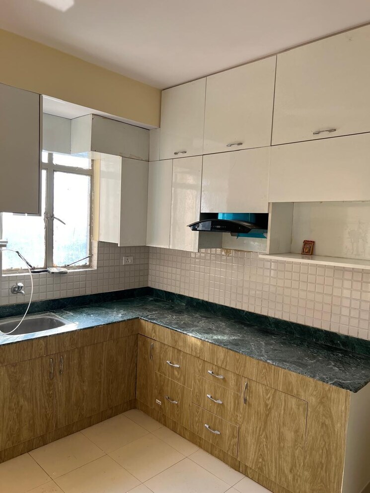 Kitchen, signature-the-serenas 2 Bedroom 724 Sq.Ft. Apartment In Sohna Sector 36 Gurgaon 8150613