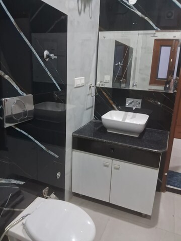 Master Bedroom in 2 BHK Builder Floor at Aerocity – for Rent