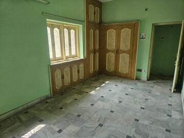 Room in 3 BHK Independent House at Kantatoli – for Rent