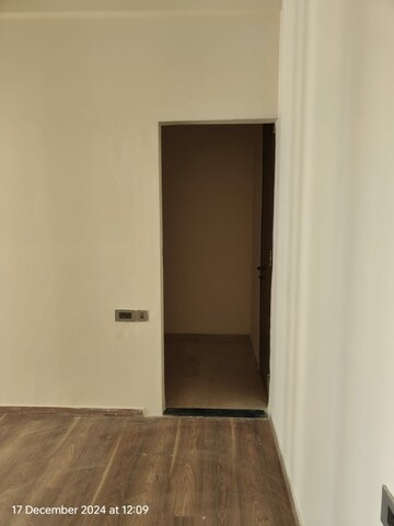 Room in 3 BHK Apartment at Omkar Apartment Malad East, Malad East – for Rent