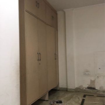 Building Lobby in 3.5 BHK Villa at Sector 21 – for Rent