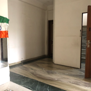 Room in 3.5 BHK Villa at Sector 21 – for Rent