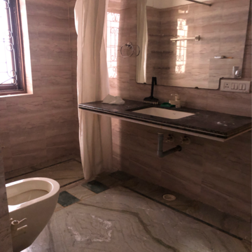 Living Room in 3.5 BHK Villa at Sector 21 – for Rent