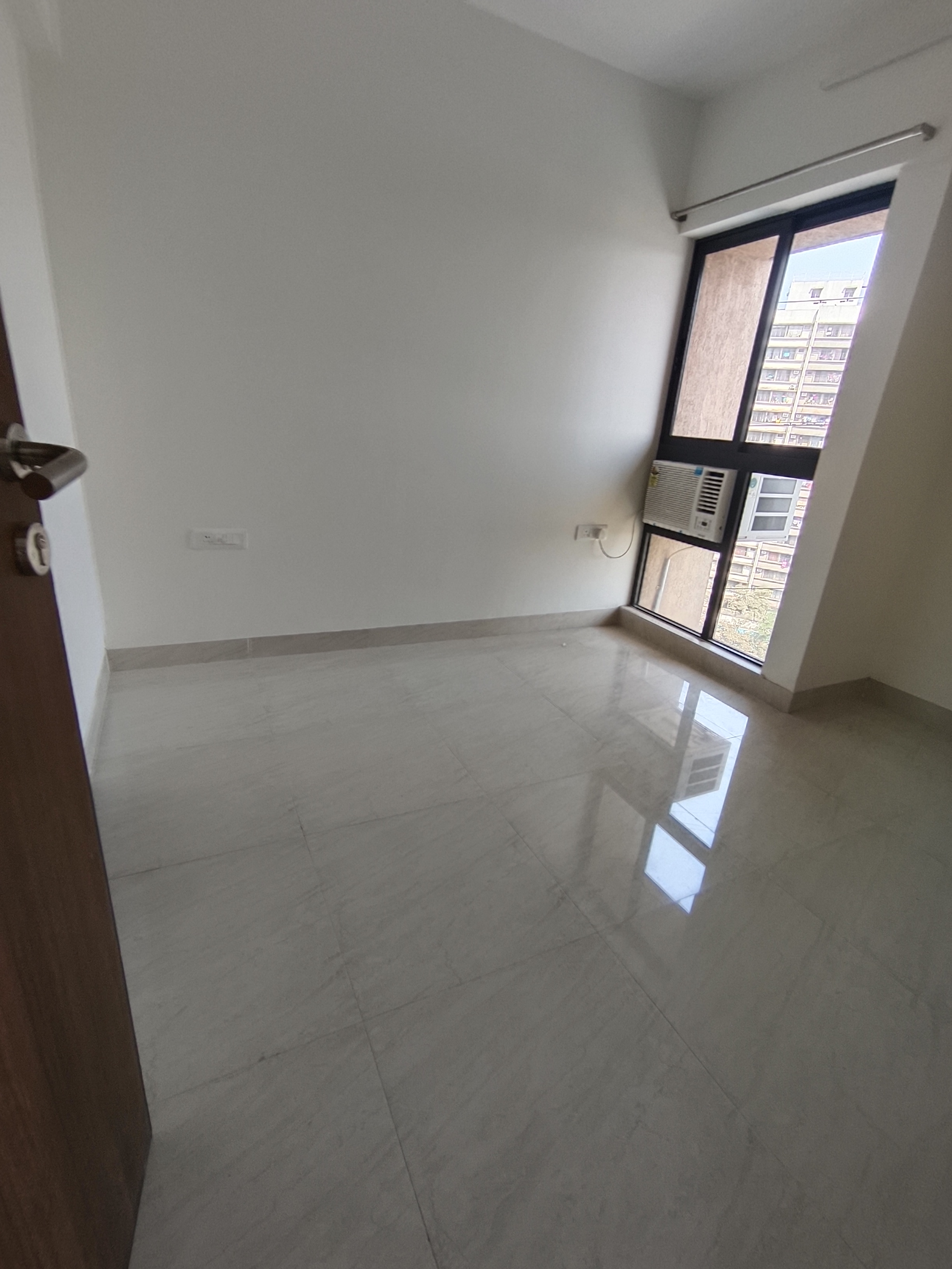 2 BHK + Servant Room Apartment For Sale in Lodha Crown Quality Homes