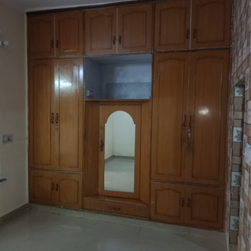Bathroom in 1.5 BHK Villa at Sector 21 – for Rent
