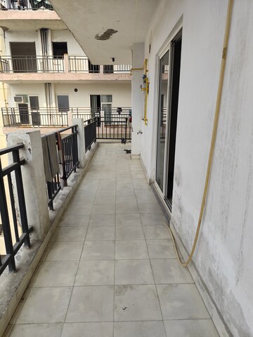 Balcony in 2.5 BHK Apartment at Gardenia Gateway, Sector 75 – for Rent